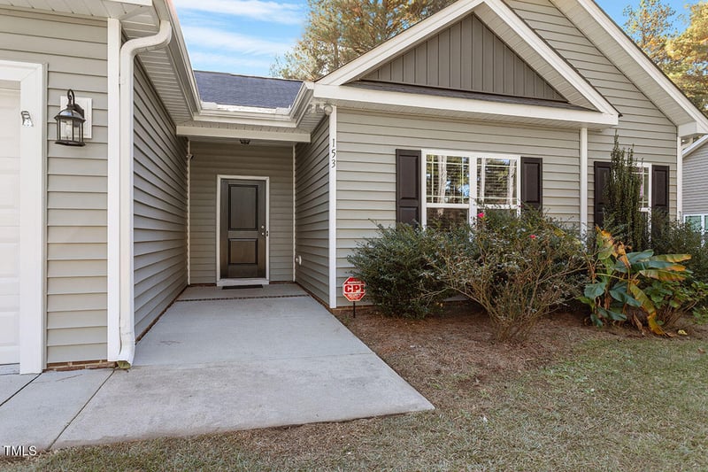 153 Highland Dr, Lillington, NC 27546