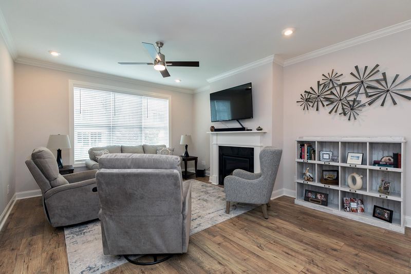 153 Logbridge Rd, Chapel Hill, NC 27516