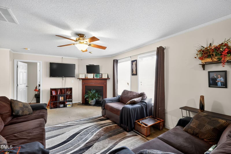 153 Raynor Sands Dr, Dunn, NC 28334