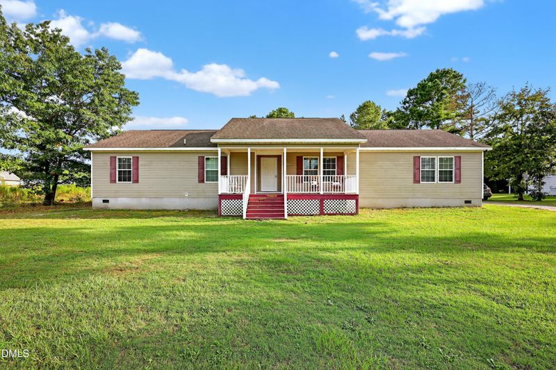 153 Raynor Sands Dr, Dunn, NC 28334