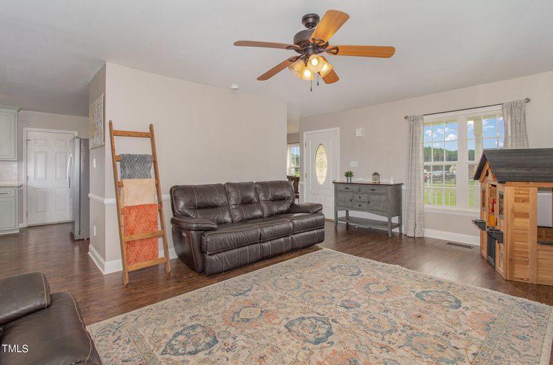 153 Serenity Pointe Dr, Selma, NC 27576