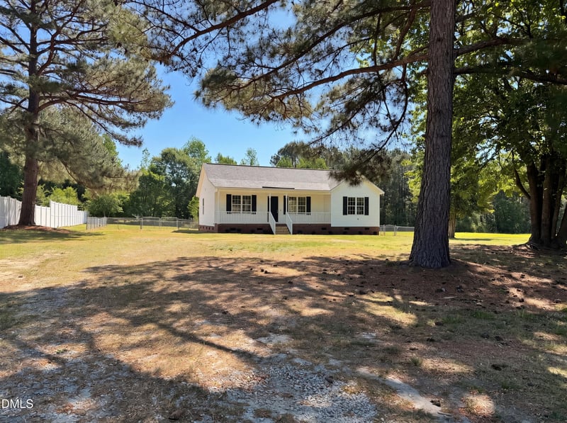 153 Sommerset Dr, Clayton, NC 27520