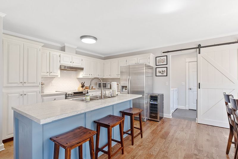 153 Sunset Dr, Youngsville, NC 27596