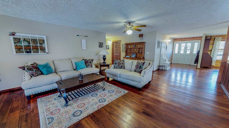 1530 Rolling Hills Rd, Roxboro, NC 27574