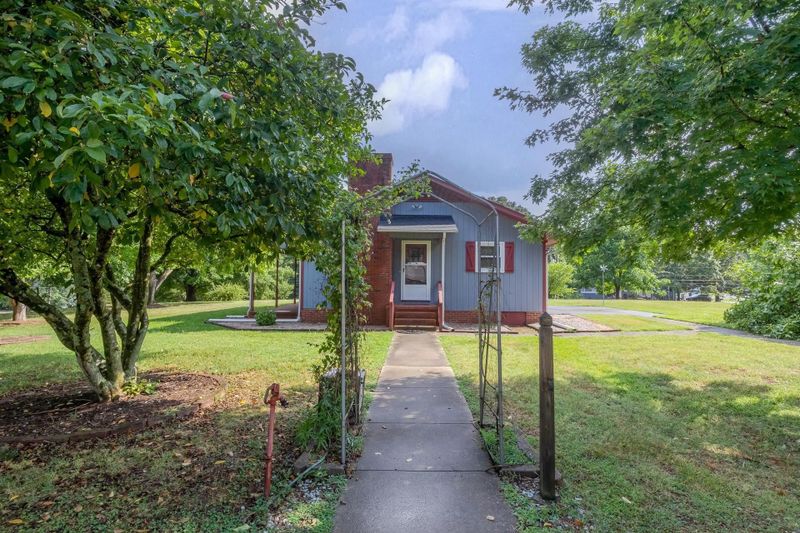 1530 Tyonek Dr, Durham, NC 27703
