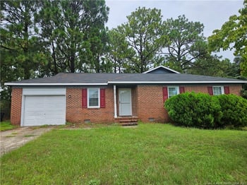 1532 Greystone Rd, Fayetteville, NC 28311