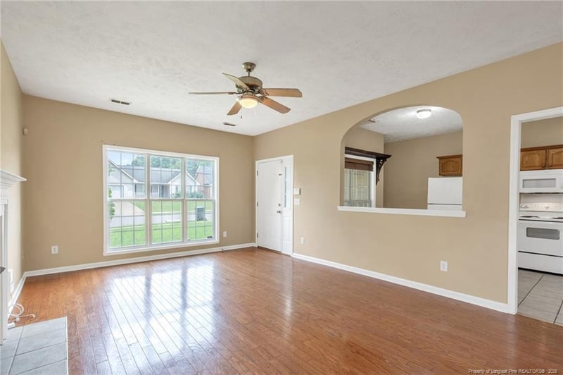 1532 Laurel Oak Dr, Fayetteville, NC 28314