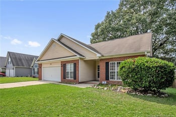 1532 Laurel Oak Dr, Fayetteville, NC 28314
