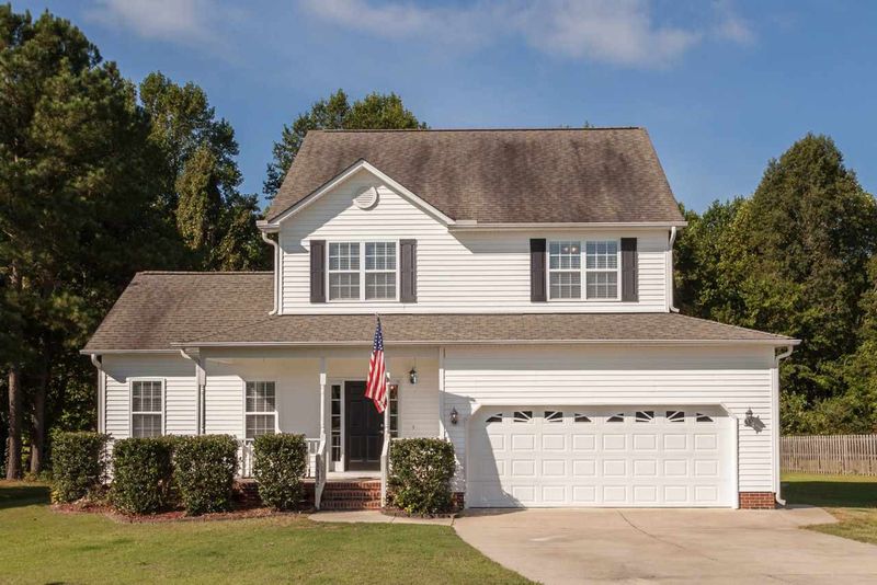 1532 Olde Mckenzie Dr, Holly Springs, NC 27540