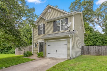 1535 Farningham Ln, Burlington, NC 27215