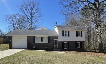 1536 Rossmore Dr, Fayetteville, NC 28314