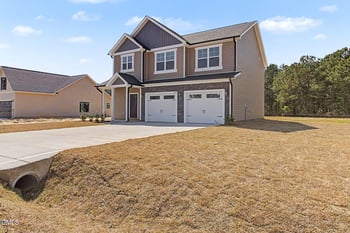 1537 Eastbay Dr, Fayetteville, NC 28312