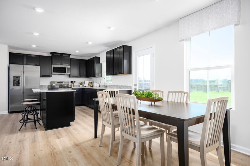 1537 Ivy Meadow Ln, Zebulon, NC 27597