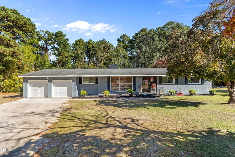 1537 Mintz Ave, Fayetteville, NC 28303