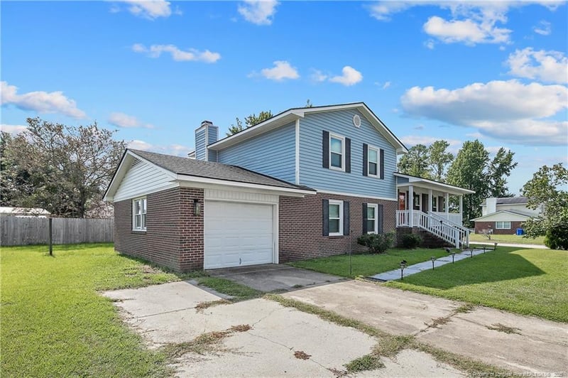 1537 Stackhouse Dr, Fayetteville, NC 28314
