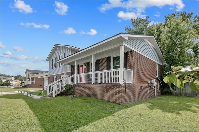 1537 Stackhouse Dr, Fayetteville, NC 28314