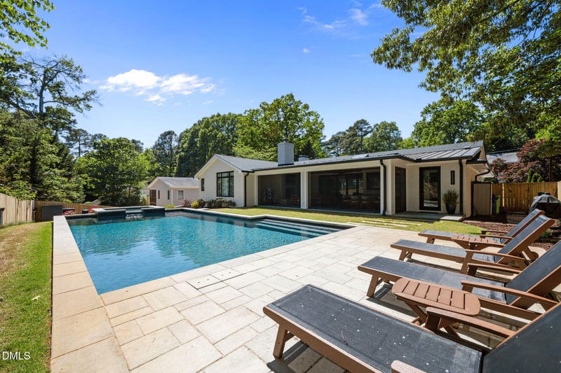 1538 Dellwood Dr, Raleigh, NC 27607