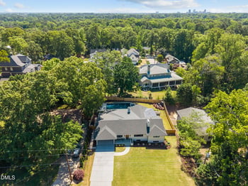 1538 Dellwood Dr, Raleigh, NC 27607
