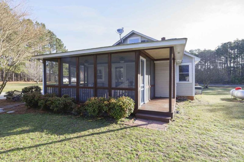 1539 Ballard Rd, Fuquay Varina, NC 27526