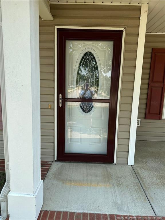1539 Pinebrook Dr, Fayetteville, NC 28314