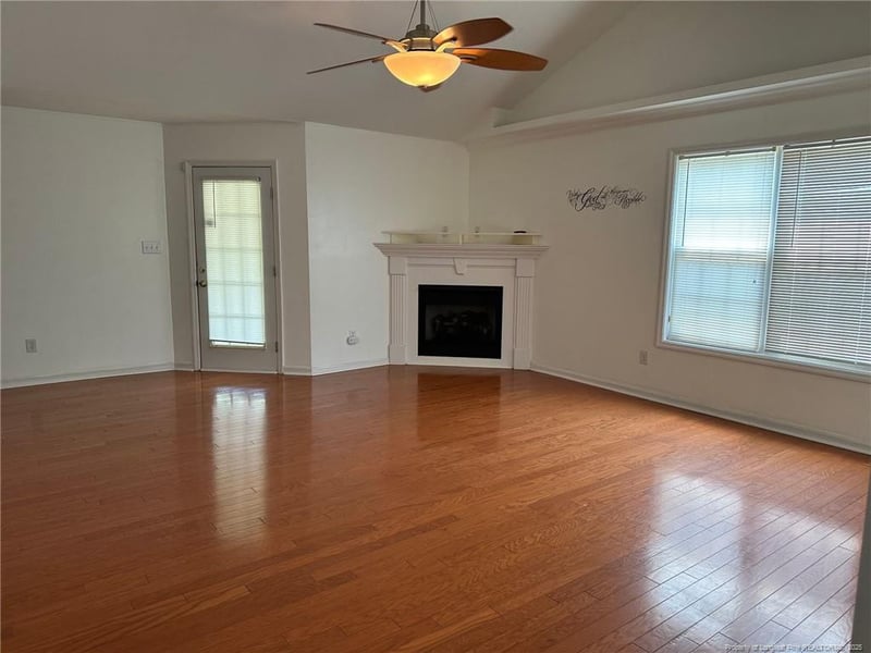 1539 Pinebrook Dr, Fayetteville, NC 28314