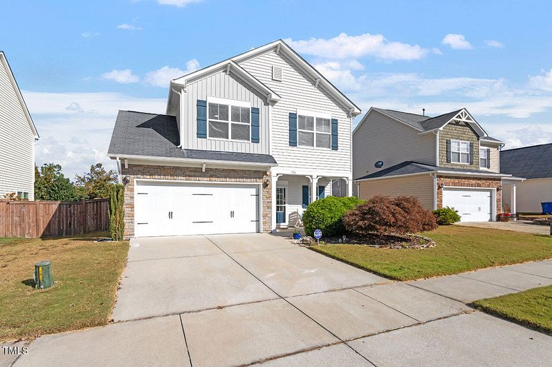154 Breezemont Dr, Fuquay Varina, NC 27526