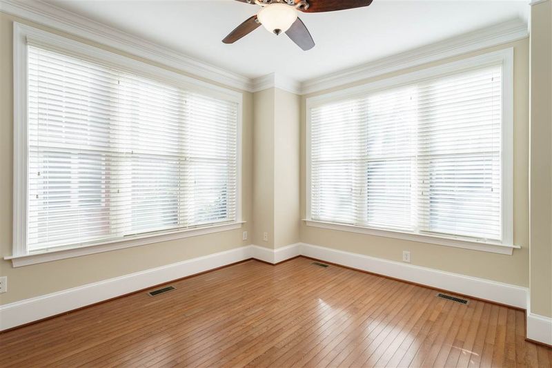 154 Finsbury St, Durham, NC 27703
