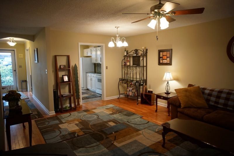 154 Greenmont Ln, Cary, NC 27511