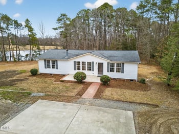 154 Hickory Tree Ln, Angier, NC 27501