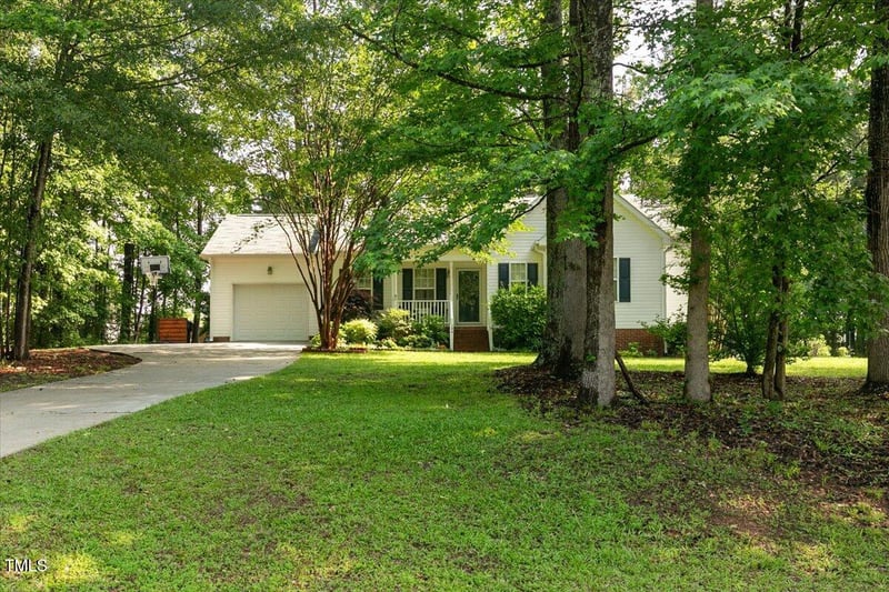 154 Jared Dr, Fuquay Varina, NC 27526
