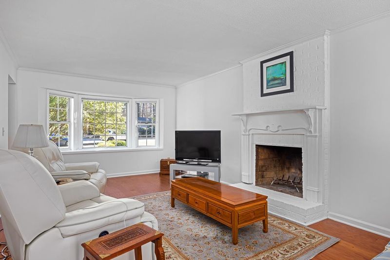 154 Kingston Dr, Chapel Hill, NC 27514