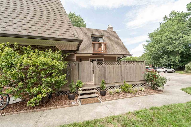 154 Springberry Ln #154, Chapel Hill, NC 27517