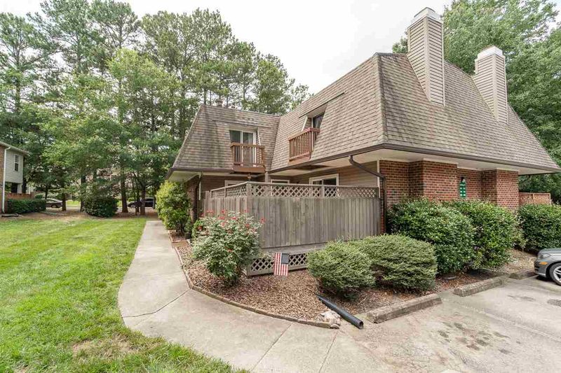 154 Springberry Ln #154, Chapel Hill, NC 27517