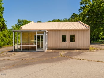 1540 Maple Ave, Burlington, NC 27215