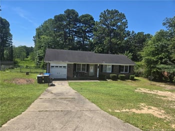 1541 Diamond Rd, Fayetteville, NC 28311
