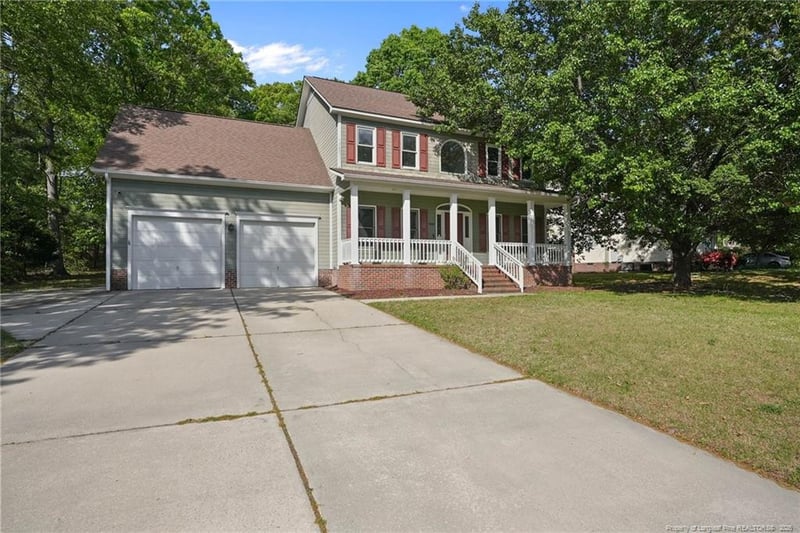 1541 Grassy Branch Dr, Fayetteville, NC 28304