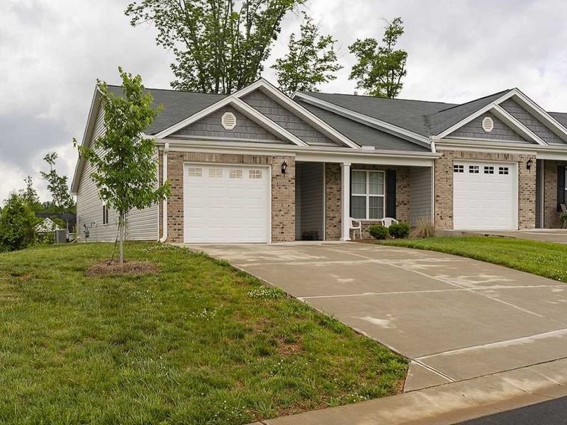 1542 Claridge Dr #68, Haw River, NC 27258