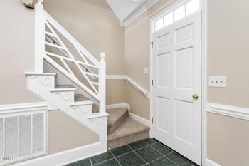 1543 Little John Ln, Burlington, NC 27217