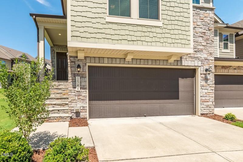 1544 Catch Fly Ln, Durham, NC 27713