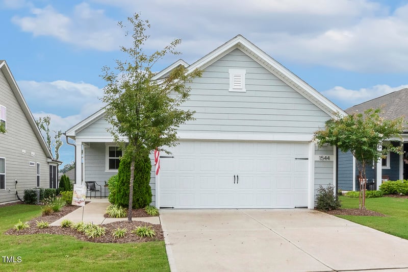 1544 White Admiral St, Fuquay Varina, NC 27526
