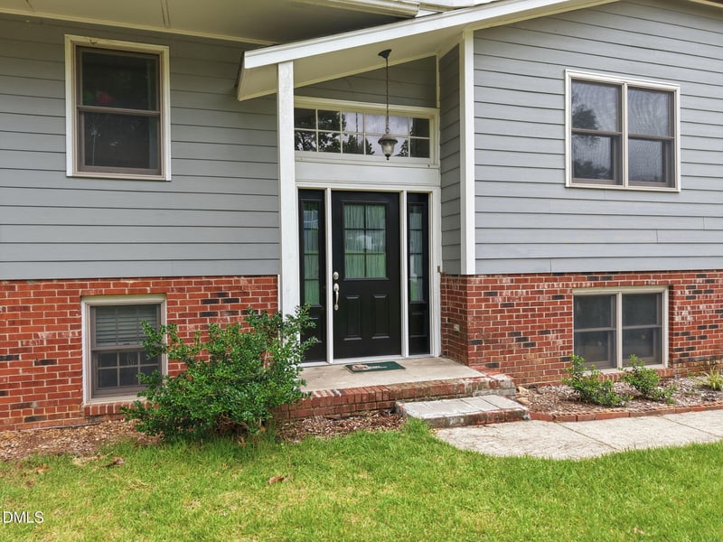 1545 Seabrook Ave, Cary, NC 27511