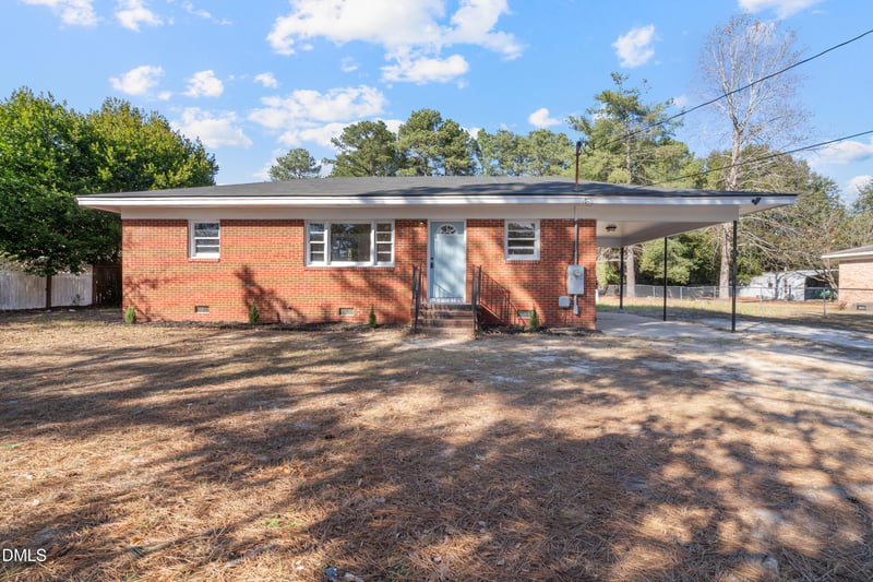 1546 Eloise St, Fayetteville, NC 28311