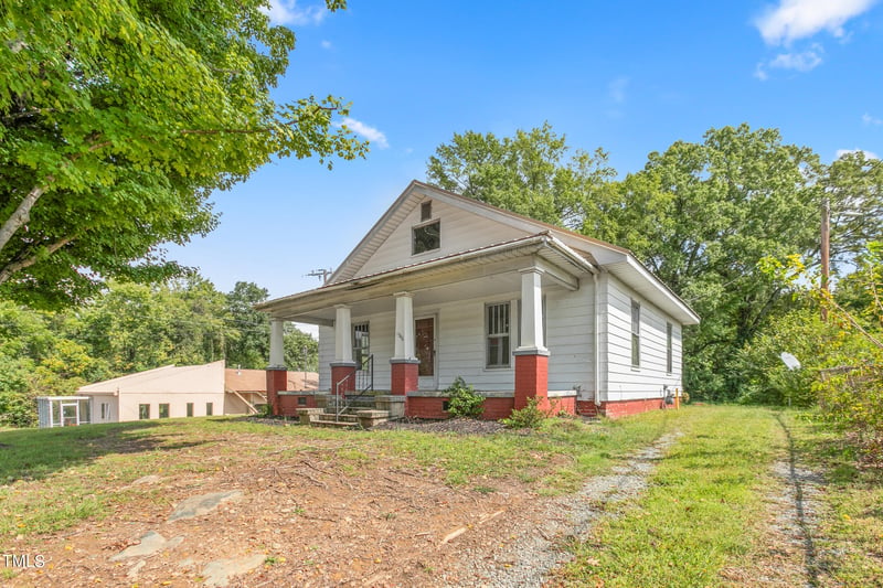 1546 Maple Ave, Burlington, NC 27215