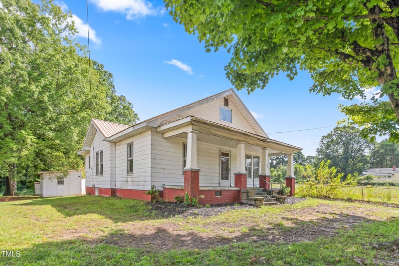 1546 Maple Ave, Burlington, NC 27215