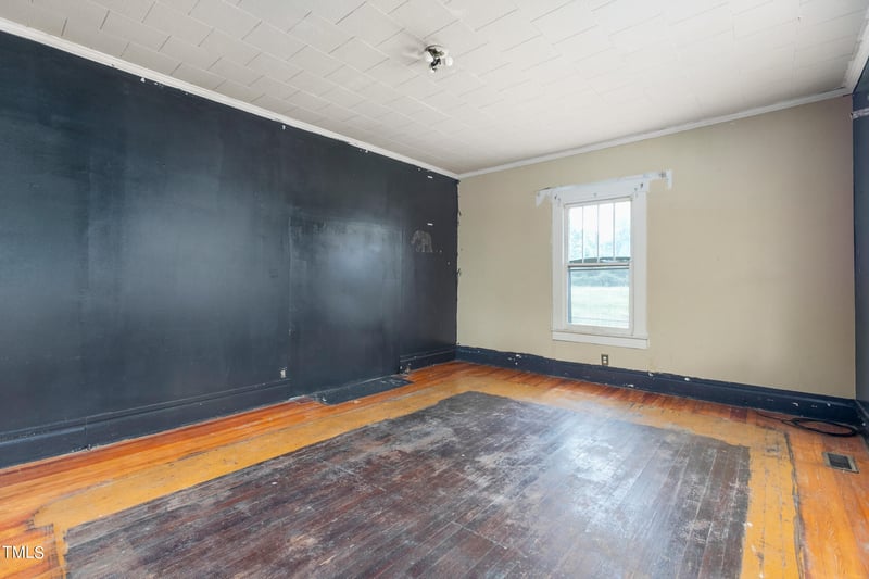 1546 Maple Ave, Burlington, NC 27215