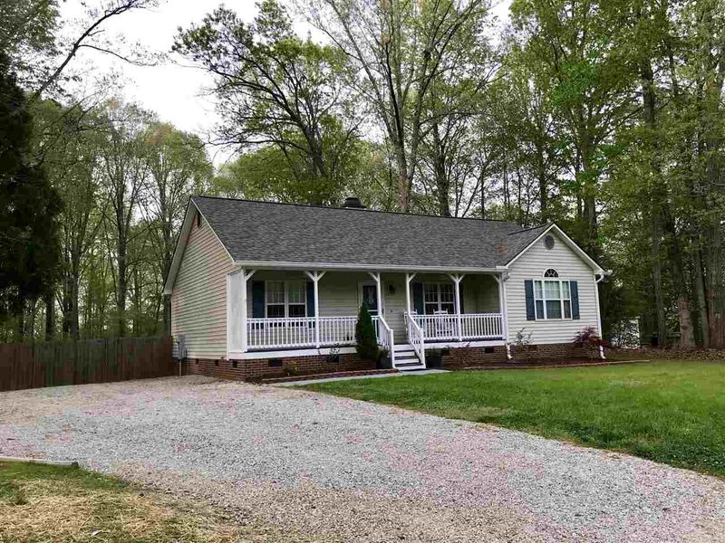 1546 Middle Ridge Dr, Willow Springs, NC 27592