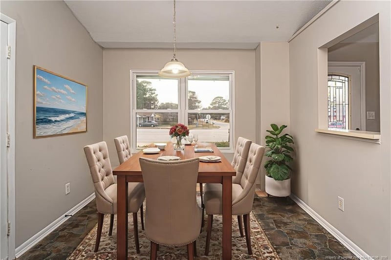 1547 Bingham Dr, Fayetteville, NC 28304