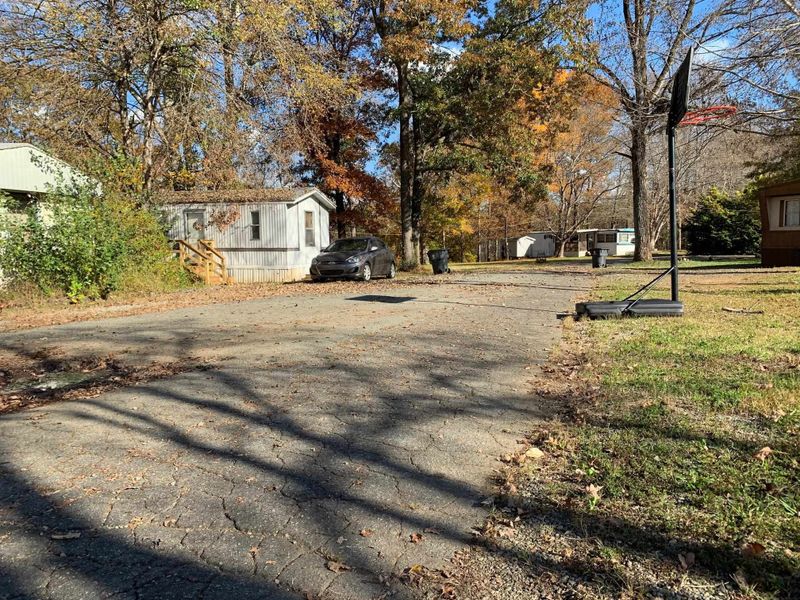 1547 E Main St, Mebane, NC 27302