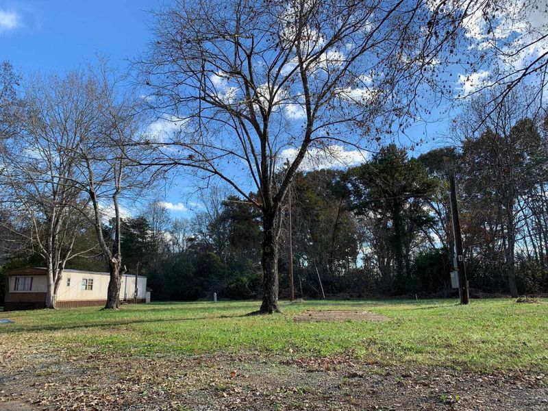 1547 E Main St, Mebane, NC 27302