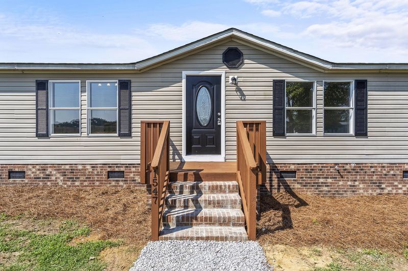 1547 Union Grove Church Rd, Dunn, NC 28334